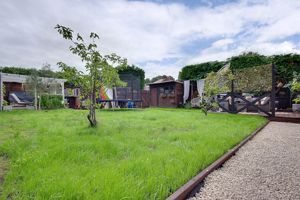 Rear External- click for photo gallery